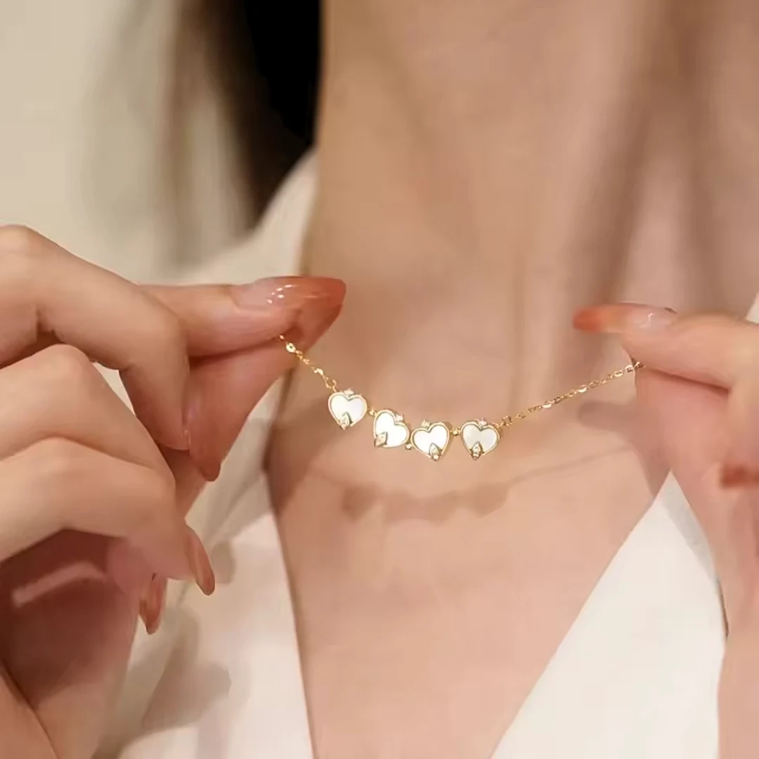 Halskette mit Perlmuttkleeblatt Alix